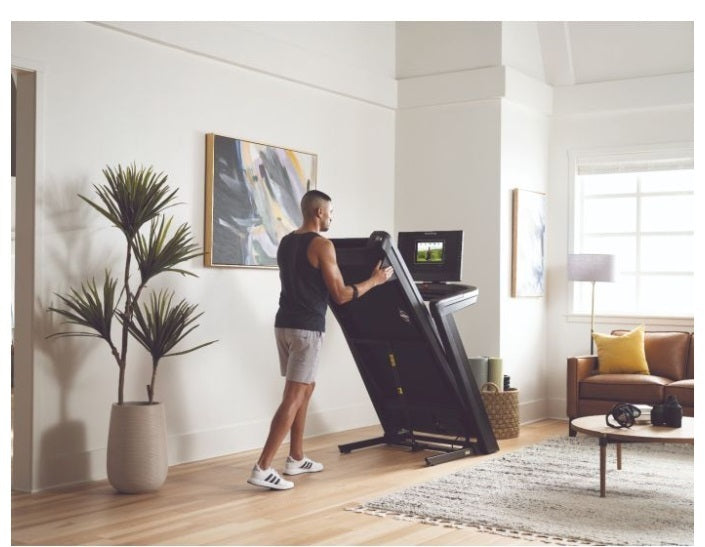 Promo COMMERCIAL 1250 con App Ifit integrata - TAPIS ROULANT NORDICTRACK piano corsa 152 x 51 cm - peso max utente 135 kg COD.NTL14124-INT