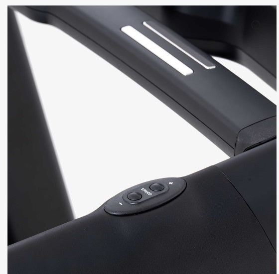 JK174 TAPIS ROULANT JK FITNESS Linea Home cod.JK174 -motore 3.75 Hp- peso max utente 160 kg -velocità 22 km/h compatibile con Zwift e Kinomap