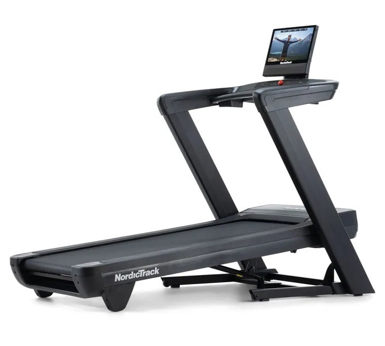 Promo COMMERCIAL 1750 con App Ifit integrata INCLUSO 1 ANNO DI ABBONAMENTO I-FIT- TAPIS ROULANT NORDICTRACK piano corsa 152 x 55 cm - peso max utente 182 kg cod.NTL17125-INT