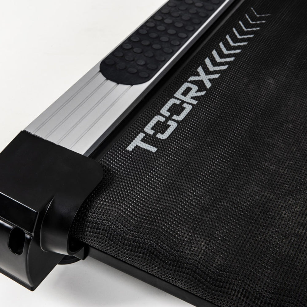 Tapis Roulant TRX-3000 HRC con Inclinazione Elettrica Motore AC e Fascia Cardio Inclusa -APP Ready 2.0- Linea Toorx Chrono PRO Line Velocità 1,0 - 22,0 Km/h Piano di corsa 60 x 156 cm Peso max utente 160 Kg Tappeto Elettrico Palestra