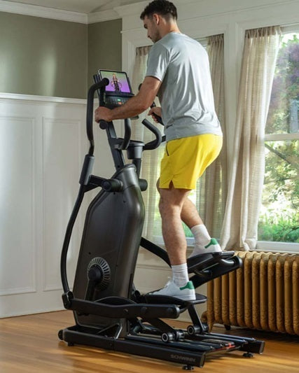 Ellittica Elettromagnetica Schwinn 590E - volano anteriore - peso max utente 147 kg - compatibile con app JNRY