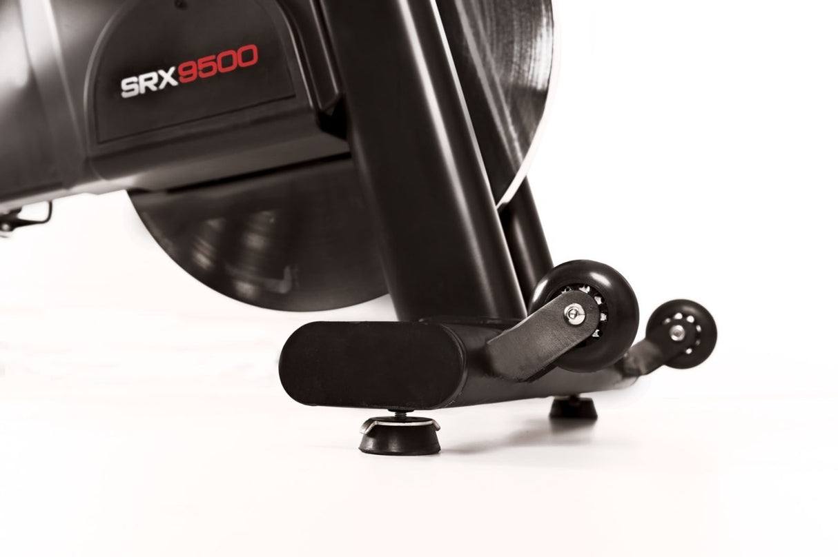 Ex esposizione Gym Bike Indoor Cycle SRX 9500 Linea Toorx Trasmissione a cinghia Volano 24 kg Peso massimo utilizzatore 150 Kg bike da spinning