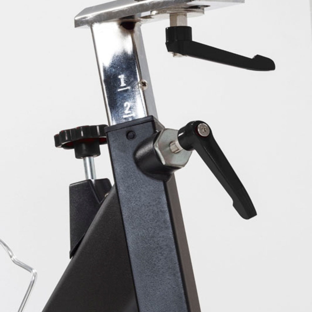 Gym Bike SRX-90 Ricevitore Wireless e Fascia Cardio Inclusa Linea Toorx Trasmissione; a cinghia Volano; peso 24 kg Peso massimo utilizzatore; 140 kg bike da spinning