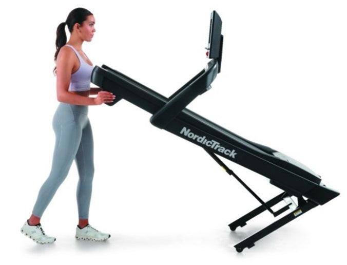 Promo EXP10i con App Ifit integrata - TAPIS ROULANT NORDICTRACK piano corsa 140 x 51 cm - peso max utente 135 kg COD.NTL15423-INT
