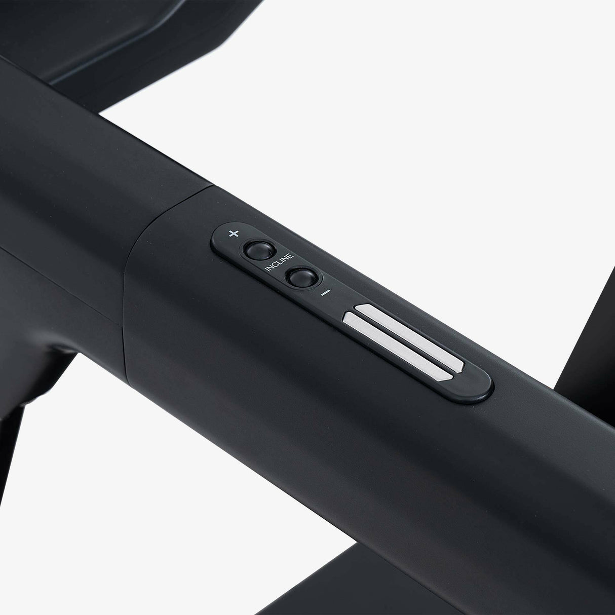 JK124 TAPIS ROULANT JK FITNESS Linea Home - tapis roulant elettrico richiudibile con doppia console (principale e secondaria)motore da 2.75 HP 20 km/h, nclinazione elettronica su 18 livelli.