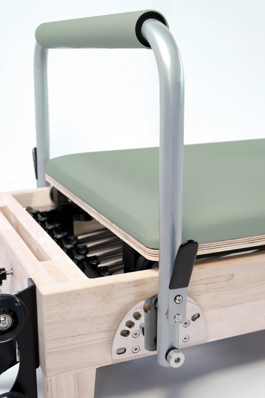 Reformer in legno di quercia naturale pieghevole PTX 3000 Green Tea - Linea Lifeness di Toorx - Cod. PTX-3000G