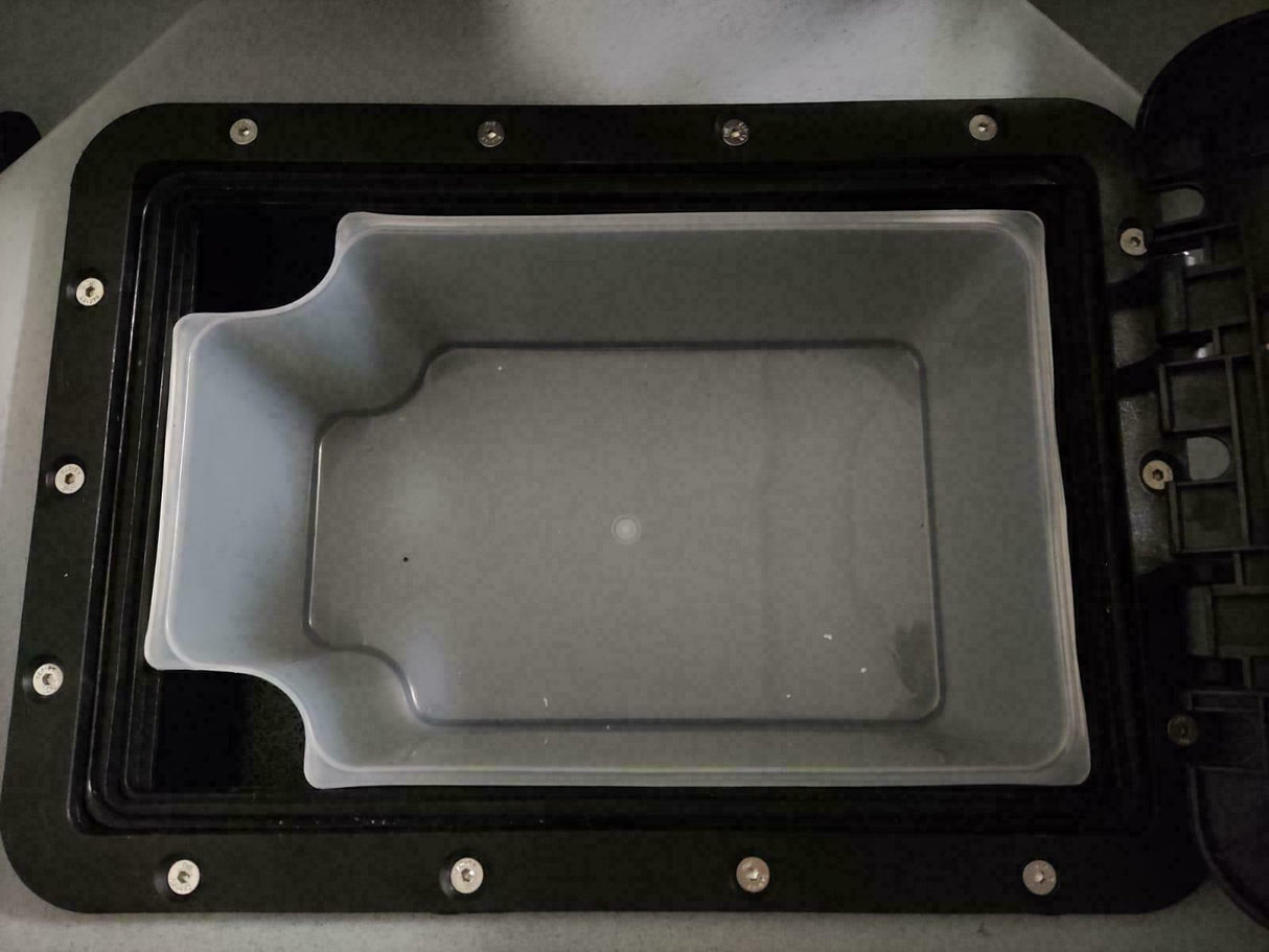 Gavone rettangolare per Triken 330 inclusa vaschetta in plastica ts24