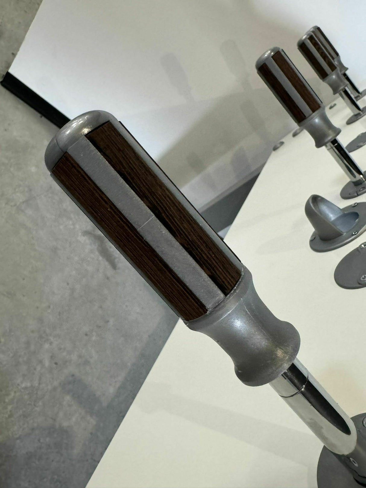 manopola singola con inserti in legno di Palissandro per G-500 Pure White codice 2A203-4PW