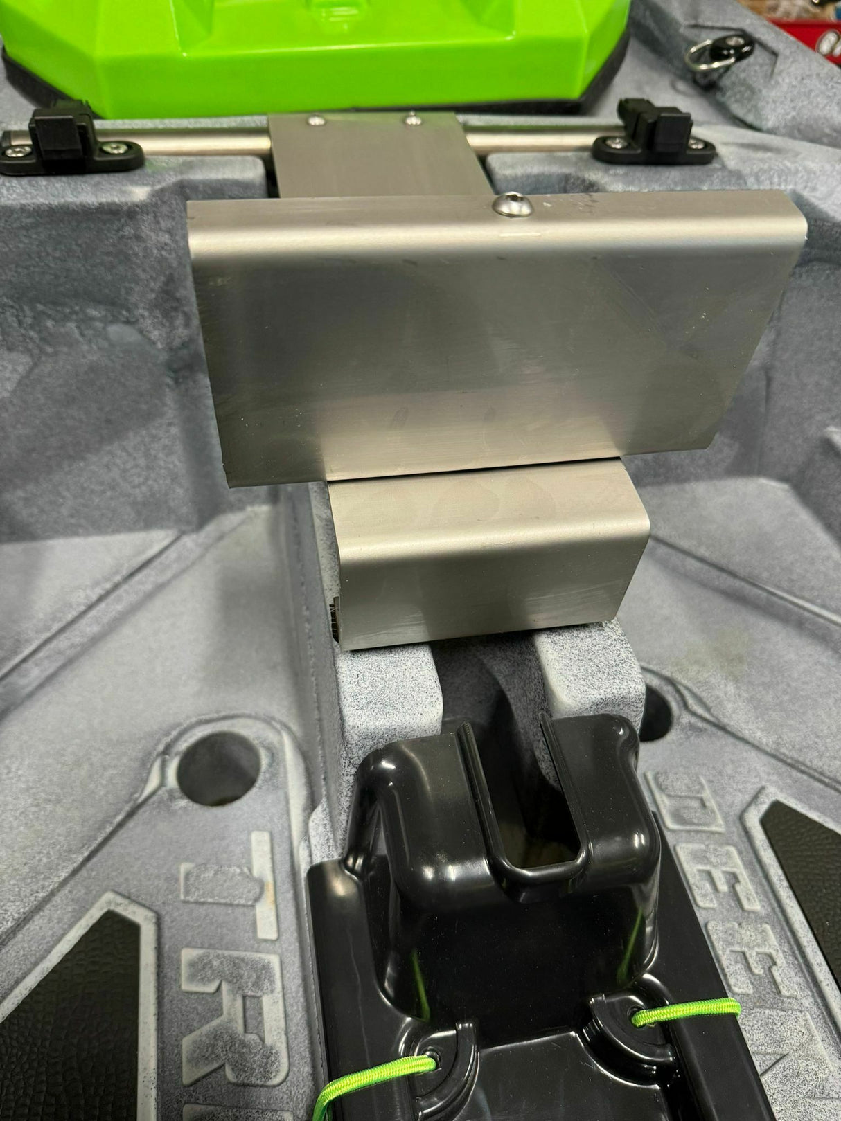 Supporto Motore Inox Centrale versione 2.0 interamente inox adatto a Triken 380, 330 , 405