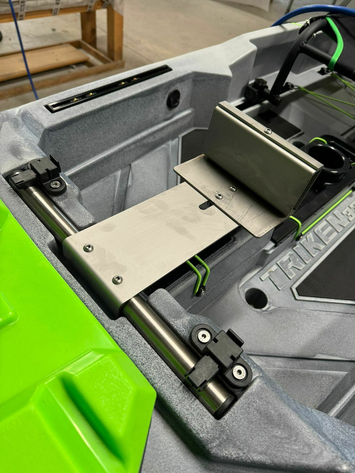 Supporto Motore Inox Centrale versione 2.0 interamente inox adatto a Triken 380, 330 , 405