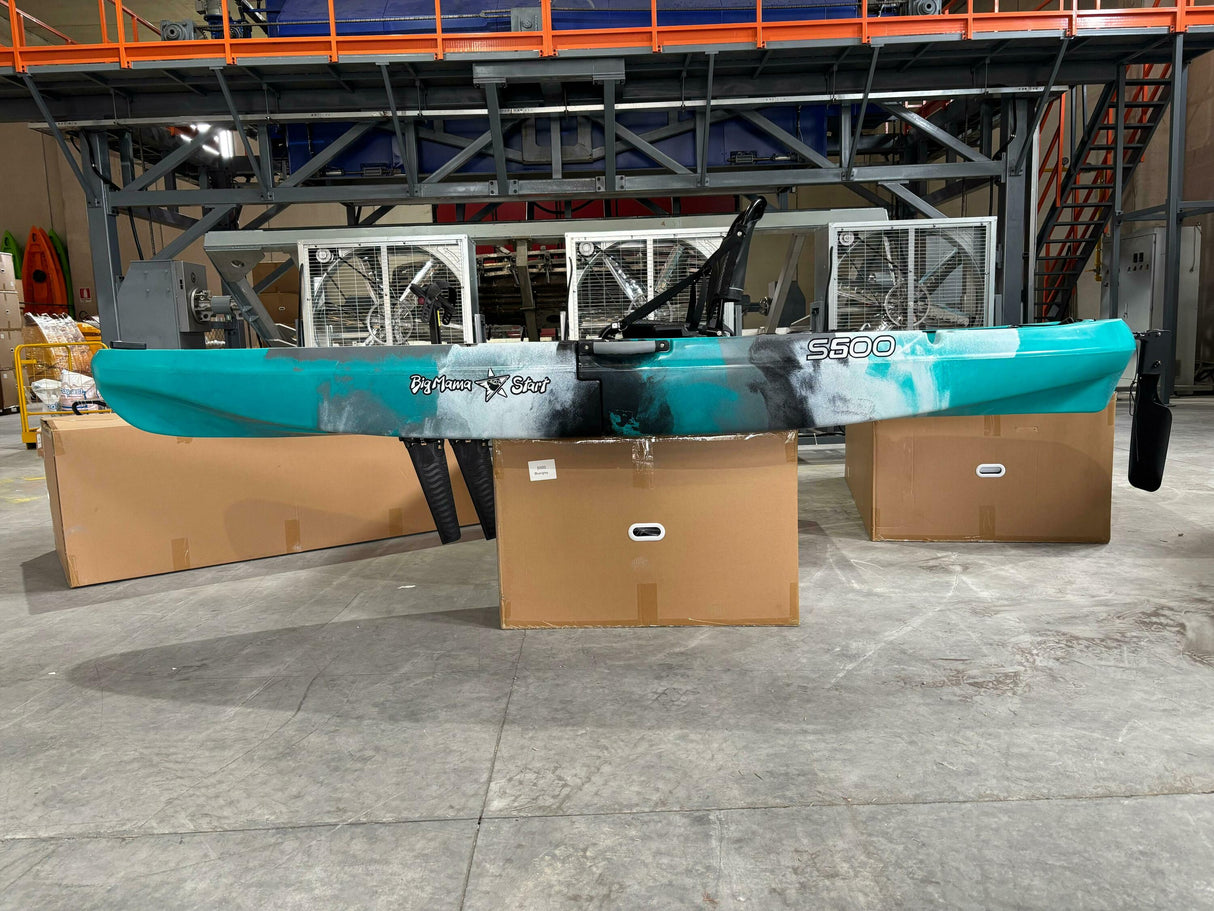 Big Mama S500 fishing con 5 portacanne, modello divisibile, pedali, sedile e timone