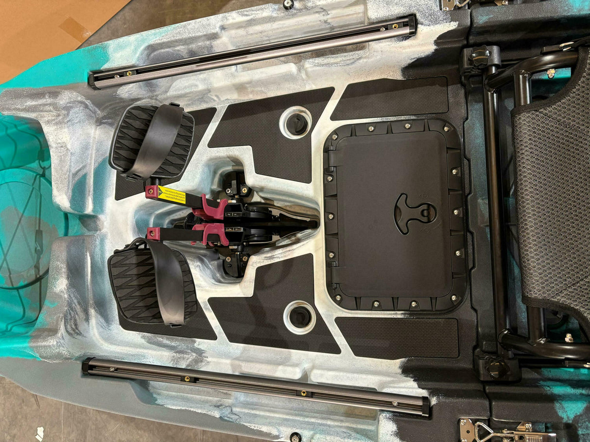 Big Mama S500 fishing con 5 portacanne, modello divisibile, pedali, sedile e timone