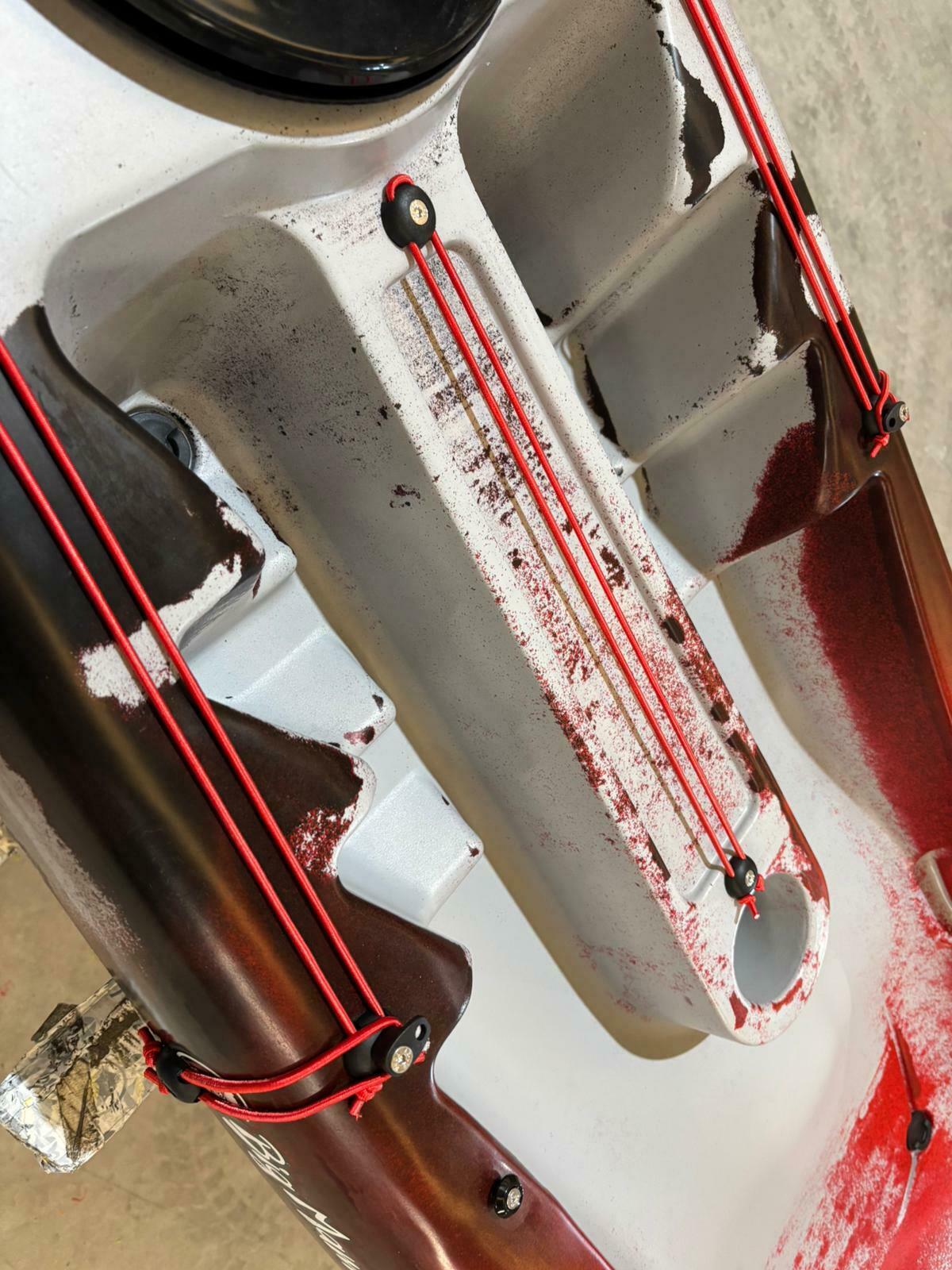 CANOA 1 POSTO SINGOLO ACQUAPRIMA FISHING LIMITED EDITION BIG MAMA KAYAK, MONOPOSTO 310 CM + 3 PORTACANNE + 2 GAVONE + 1 PAGAIA + 1 SEGGIOLINO (FULL PACK) - SNAKE ROSSO