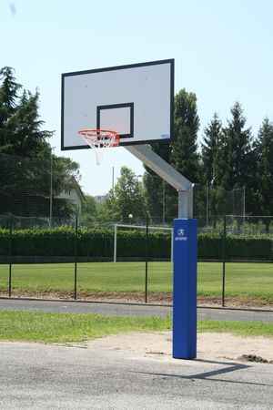 Ab1308/m Mezzo Impianto Basket Monotubo Sez 15 X 15 Cm. Con Piastra Per Fissaggio cod. Ab1308/m CERTIFICATO A NORMA UNI EN 1270