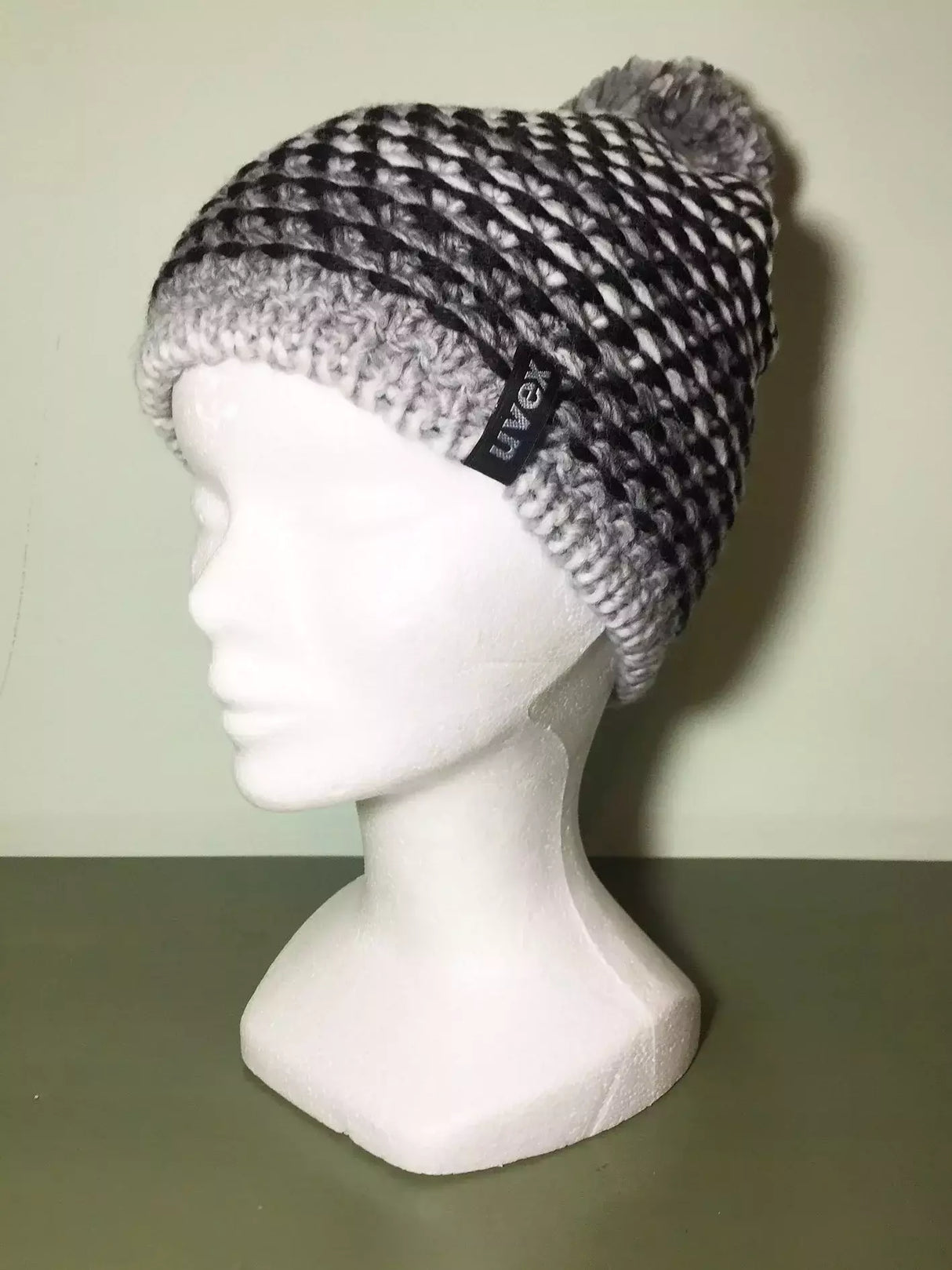 Cappello Lana Grigio/nero/bianco Con Pon Pon Interno In Pile Cod.uv18-7n190 Var 8 Uvex