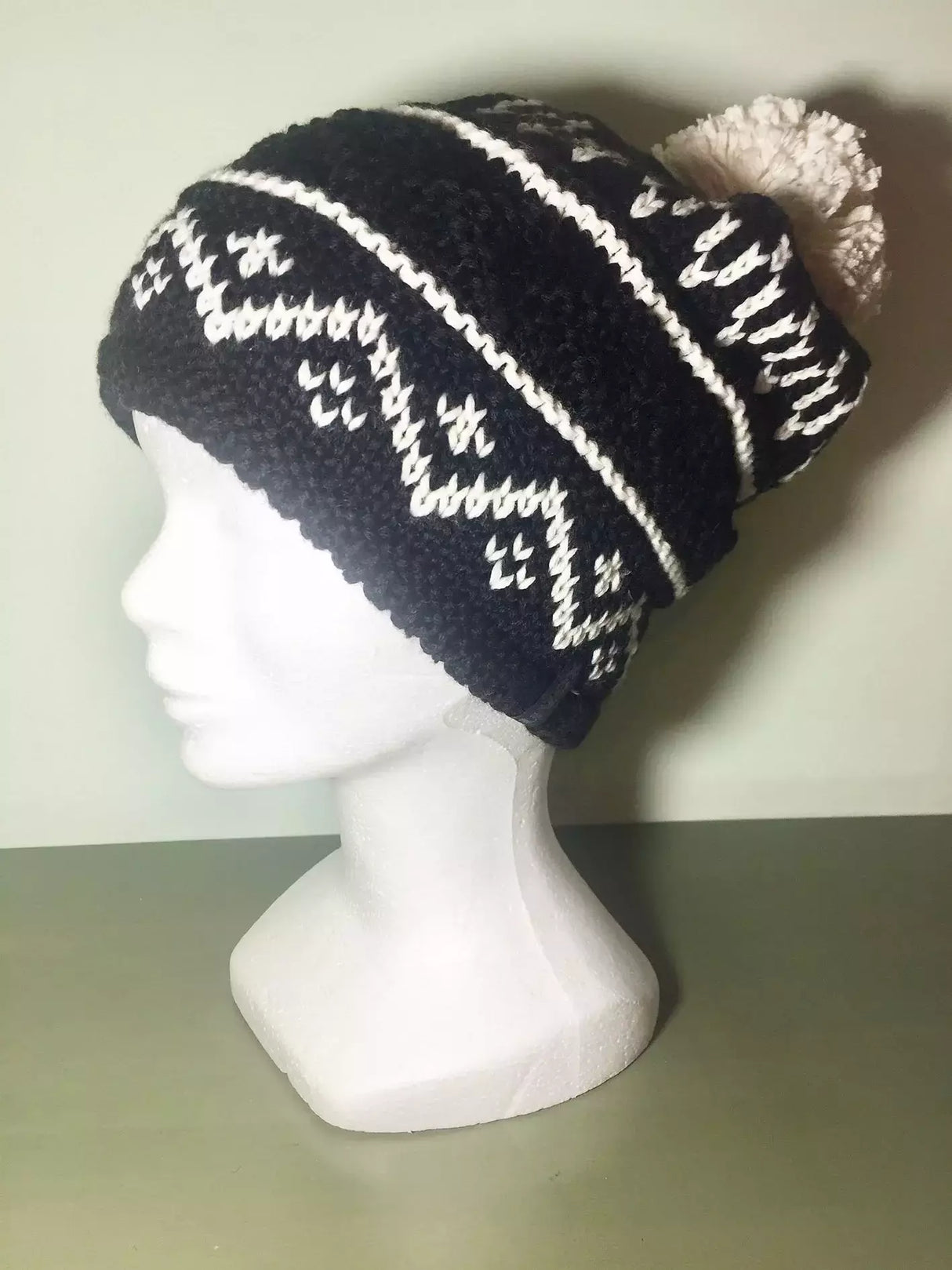 Cappello Lana Nero/bianco Con Pon Pon Interno In Pile Cod.uv18-7n236 Var 7 Uvex