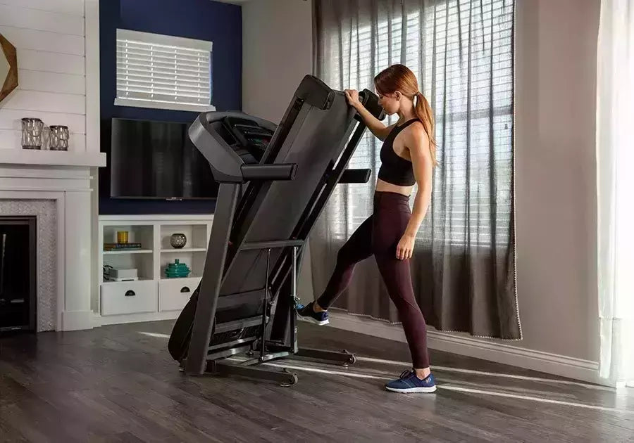Promo Treadmill Richiudibile Tapis Roulant Salvaspazio T101 Horizon Inclinazione Elettrica - Piano Corsa 140 X 51 Cm - Peso Max Utente 124 Kg - Velocità 18 Km/h
