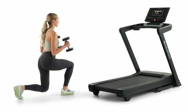 Promo EXP7i con App Ifit integrata - TAPIS ROULANT NORDICTRACK piano corsa 140 x 51 cm - peso max utente 135 kg COD.NTL10423-INT- Schermo touchscreen inclinabile da 7"