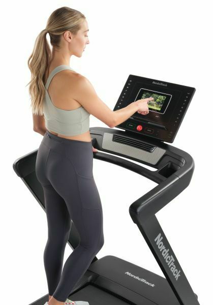 Promo EXP7i con App Ifit integrata - TAPIS ROULANT NORDICTRACK piano corsa 140 x 51 cm - peso max utente 135 kg COD.NTL10423-INT- Schermo touchscreen inclinabile da 7"