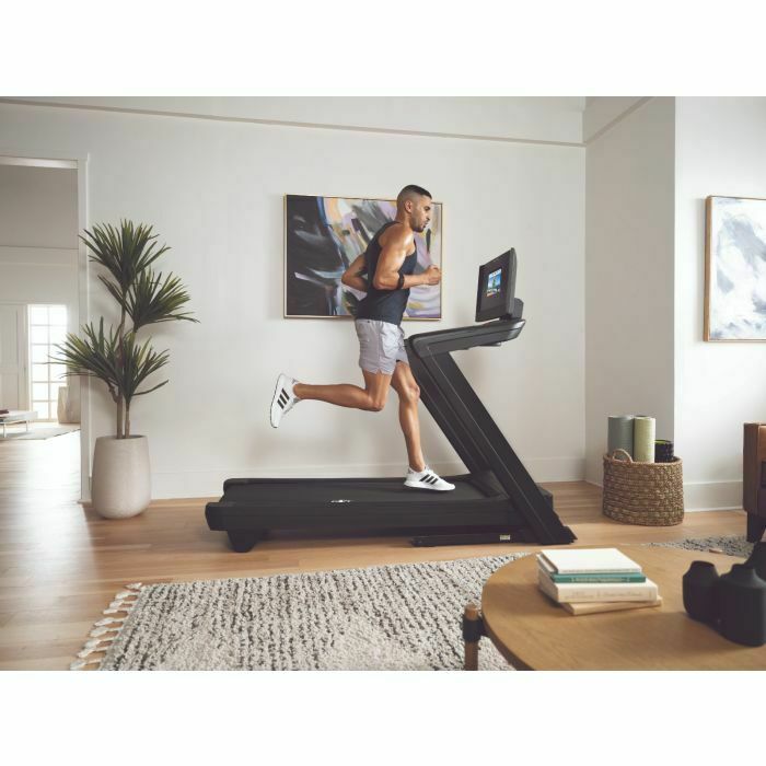 Promo COMMERCIAL 1250 con App Ifit integrata - TAPIS ROULANT NORDICTRACK piano corsa 152 x 51 cm - peso max utente 135 kg COD.NTL14124-INT