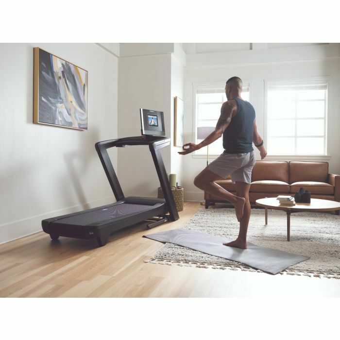 Promo COMMERCIAL 1250 con App Ifit integrata - TAPIS ROULANT NORDICTRACK piano corsa 152 x 51 cm - peso max utente 135 kg COD.NTL14124-INT