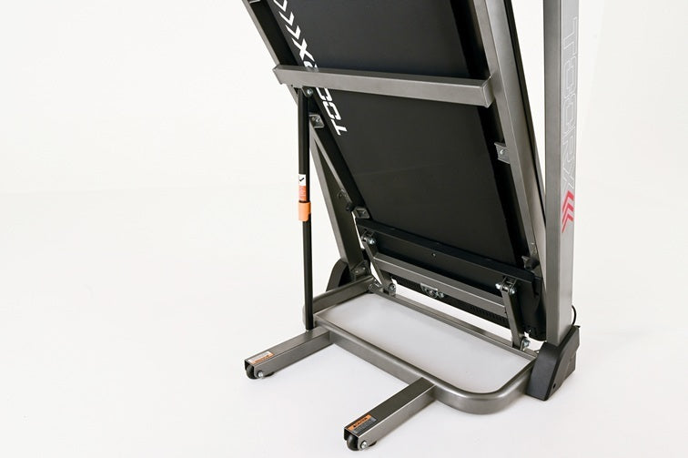 Promo Rambler Tapis Roulant Toorx Inclinazione Elettrica - APP Ready 3.0 - Utente 110 Kg - Velocità: 1 - 16 Km/h - Piano Corsa 45 x 132cm