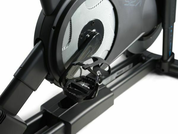 Promo Gym Bike Studio 27i resistenza magnetica Nordictrack cod.NTEX02722-INT - con App Ifit integrata - peso max utente 160 kg schermo touchscreen da 27" - compreso 1 anno di abbonamento IFIT