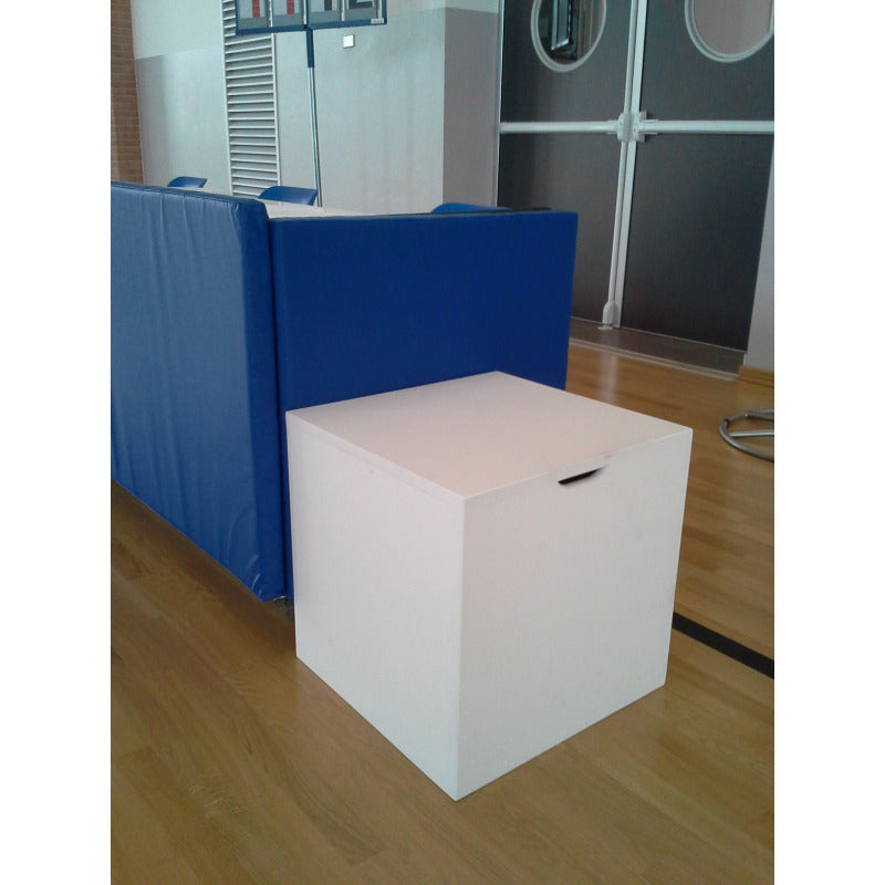 AB1390 Sgabello in legno per giocatori, dimensioni cm 50x50x50 con foro per mani