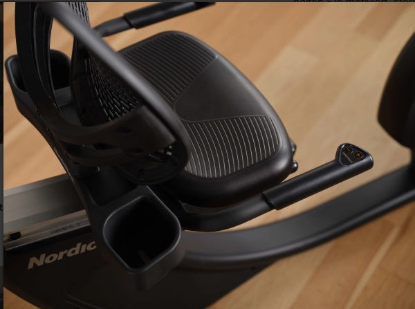 GX 10 Recumbent cyclette magnetica Nordictrack cod.NTEX14925-INT - cyclette orizzontale con incluso abbonamento IFIT per 1 anno - peso max utente 159 kg