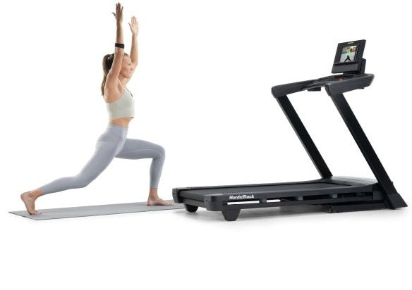 promo Tapis Roulant NordicTrack T Series 8 - velocità 20 km/h - peso max utente 147 kg -piano corsa 152 x 51 cm cod.NTL10425-INT