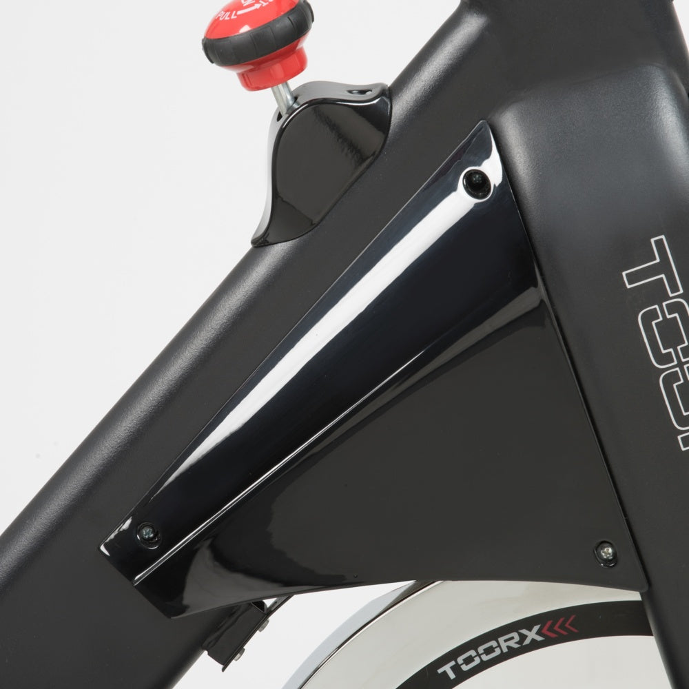 Gym Bike SRX-100 Ricevitore Wireless e Fascia Cardio Inclusa Linea Toorx Chrono Line Trasmissione a cinghia Massa volanica peso 26 kg Peso massimo utilizzatore 150 kg bike da spinning