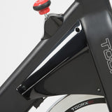 Gym Bike SRX-100 Ricevitore Wireless e Fascia Cardio Inclusa Linea Toorx Chrono Line Trasmissione a cinghia Massa volanica peso 26 kg Peso massimo utilizzatore 150 kg bike da spinning