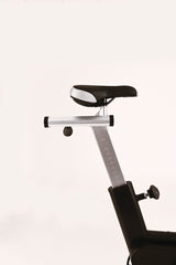 Ex esposizione Gym Bike Indoor Cycle SRX 9500 Linea Toorx Trasmissione a cinghia Volano 24 kg Peso massimo utilizzatore 150 Kg bike da spinning