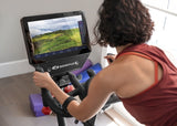 INDOOR BIKE VELOCORE BOWFLEX COD.BOW-VELOCORE TFT 16 + RICEVITORE E FASCIA CARDIO + BLUETOOTH compatibile con App Zwift e Peloton , Netflix, Amazon Prime Video, Disney + e Hulu