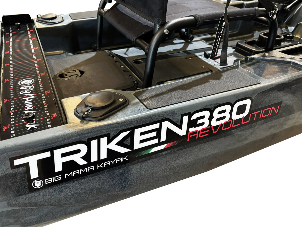 BIG MAMA KAYAK A PEDALI TRIKEN 380 Revolution + motore elettrico BIXPY K1 Outboard Kit con batteria PP-378 Wh v4 + Adattatore centrale Hoodoo Pedal Drive