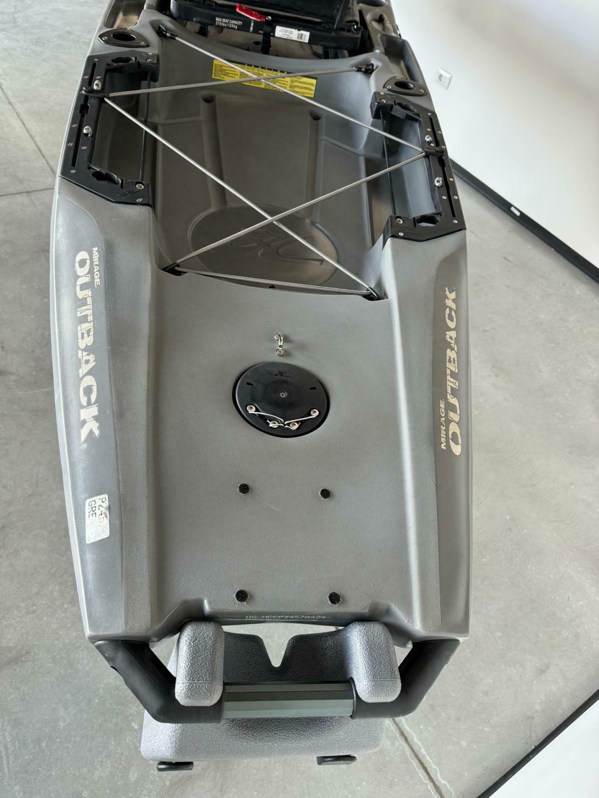 Hobie Kayak outback ( 380 cm) Usato, incluso pedaliera (venduto a luglio 2024 ancora in garanzia casa madre)