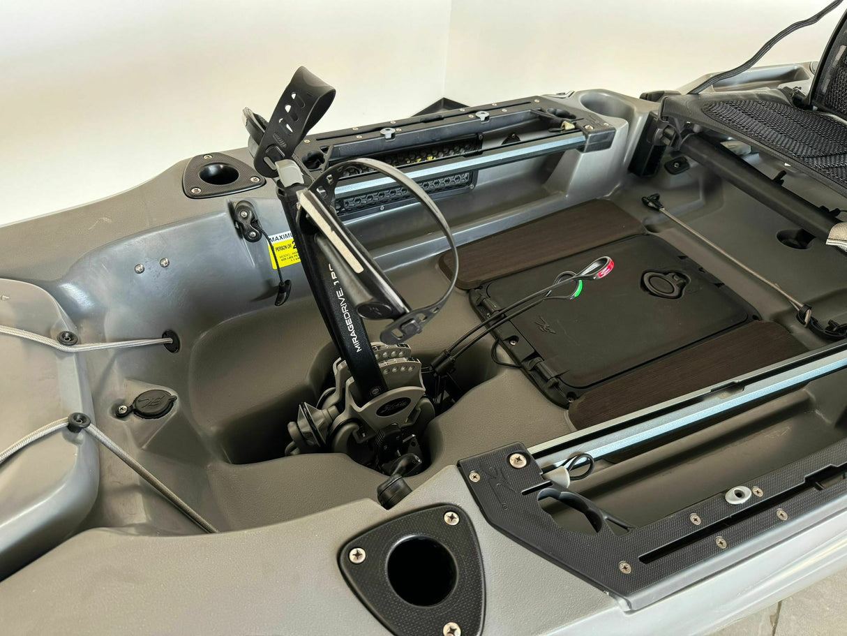 Hobie Kayak outback ( 380 cm) Usato, incluso pedaliera (venduto a luglio 2024 ancora in garanzia casa madre)