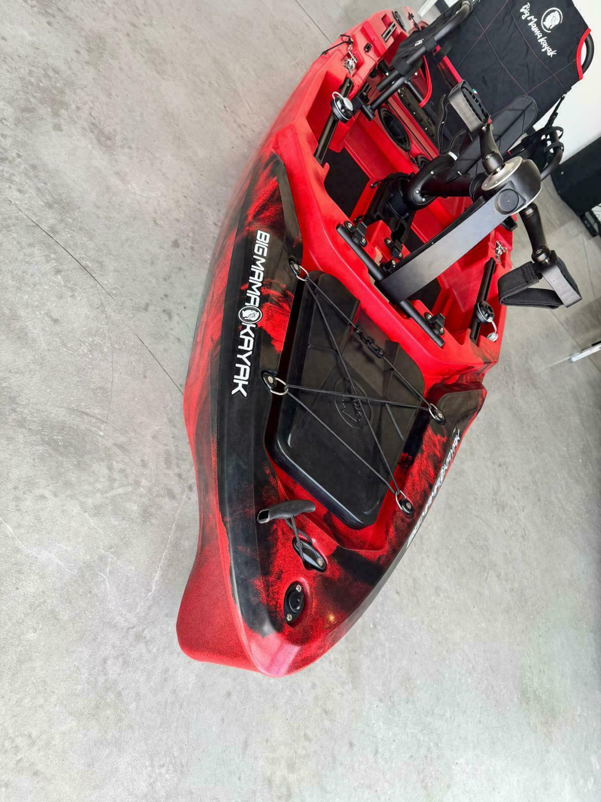 Kayak fishing a Pedali divisibile Big Mama Triken 330 S live, con ruote e vasca del vivo