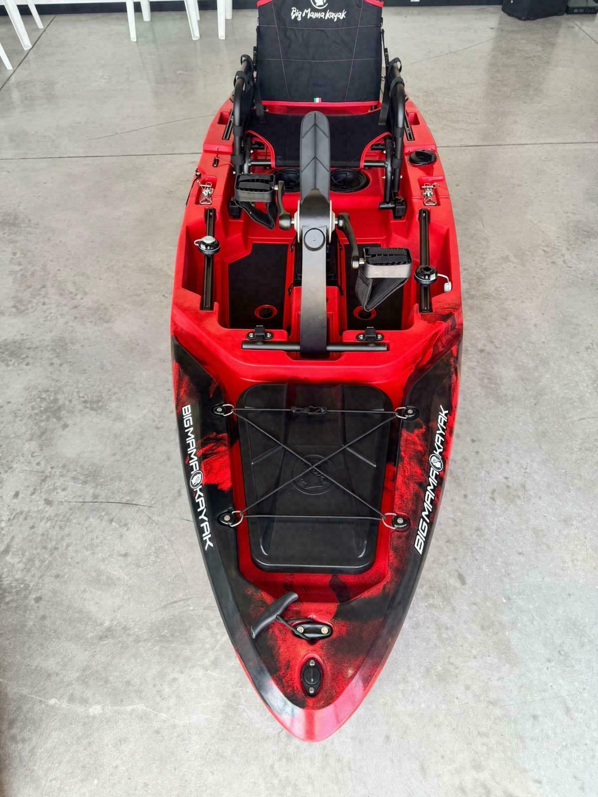 Kayak fishing a Pedali divisibile Big Mama Triken 330 S live, con ruote e vasca del vivo