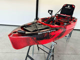 kayak fishing a Pedali divisibile Big Mama Triken 330 Live S, con ruote e vasca del vivo + ecoscandaglio Garmin Striker Vivid 7SV + kit braccetto display