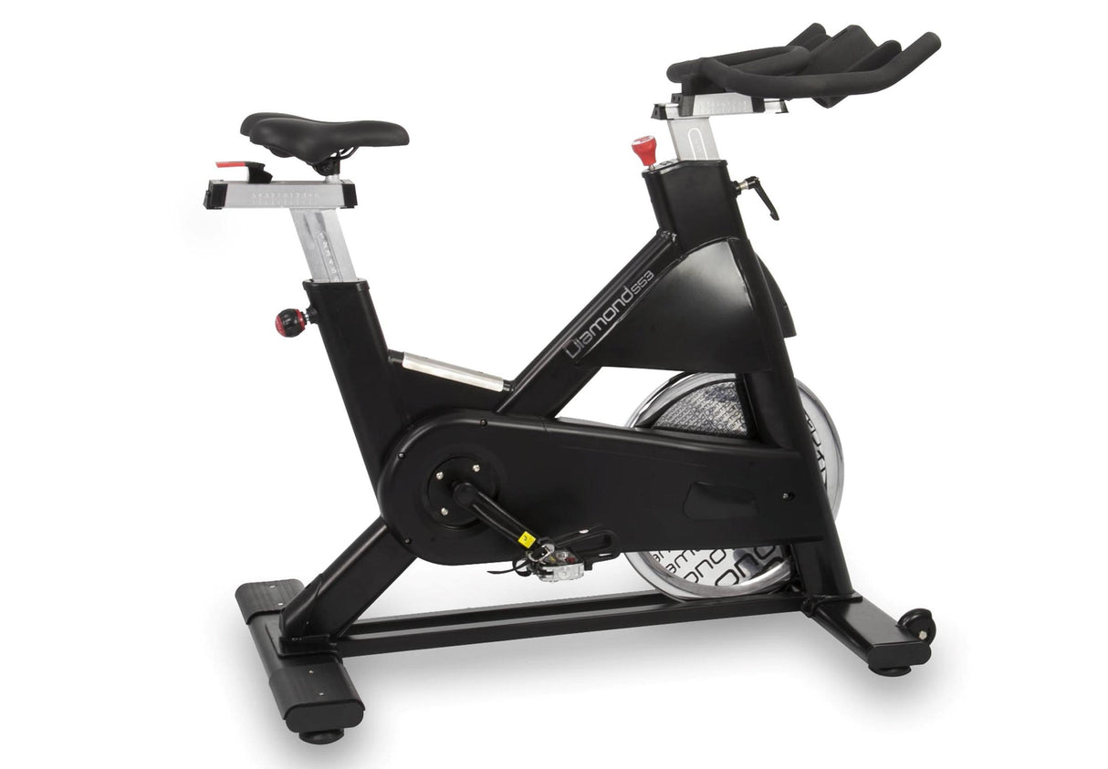 Gym Bike S53 Professionale Trasmissione A Catena - Volano 25 Kg - Peso Max Utente 150 Kg Jk Fitness Linea Diamond Professionale bike da spinning