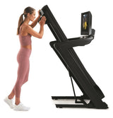 Promo COMMERCIAL 2450 con App Ifit integrata - TAPIS ROULANT NORDICTRACK piano corsa 152 x 51 cm - peso max utente 135 kg cod.NTL19124-INT