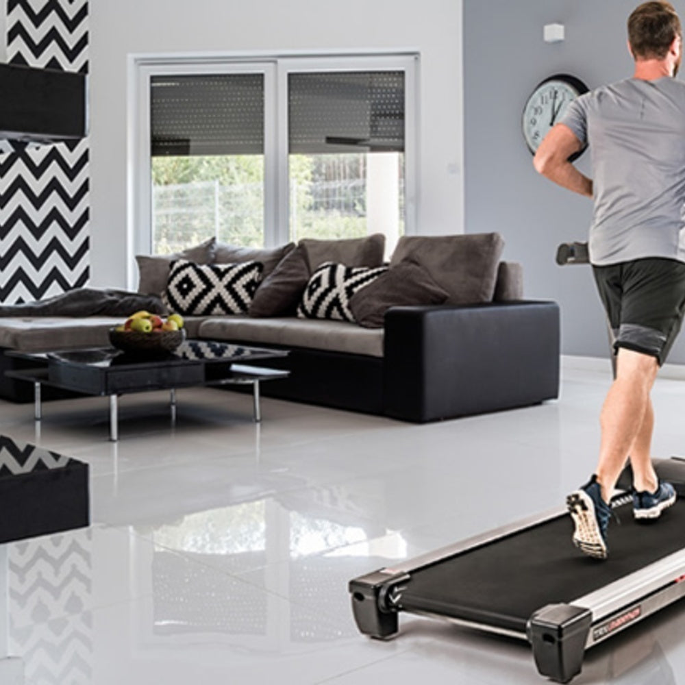Promo Treadmill Salvaspazio Tapis Roulant Trx-marathon 3.0 Toorx Inclinazione Elettrica e Fascia Cardio Inclusa - APP Ready 3.0 - Velocità 0,8 - 22,0 Km/h - Piano Corsa 53 x 152 cm - Utente 140 Kg - Tappeto Elettrico Palestra